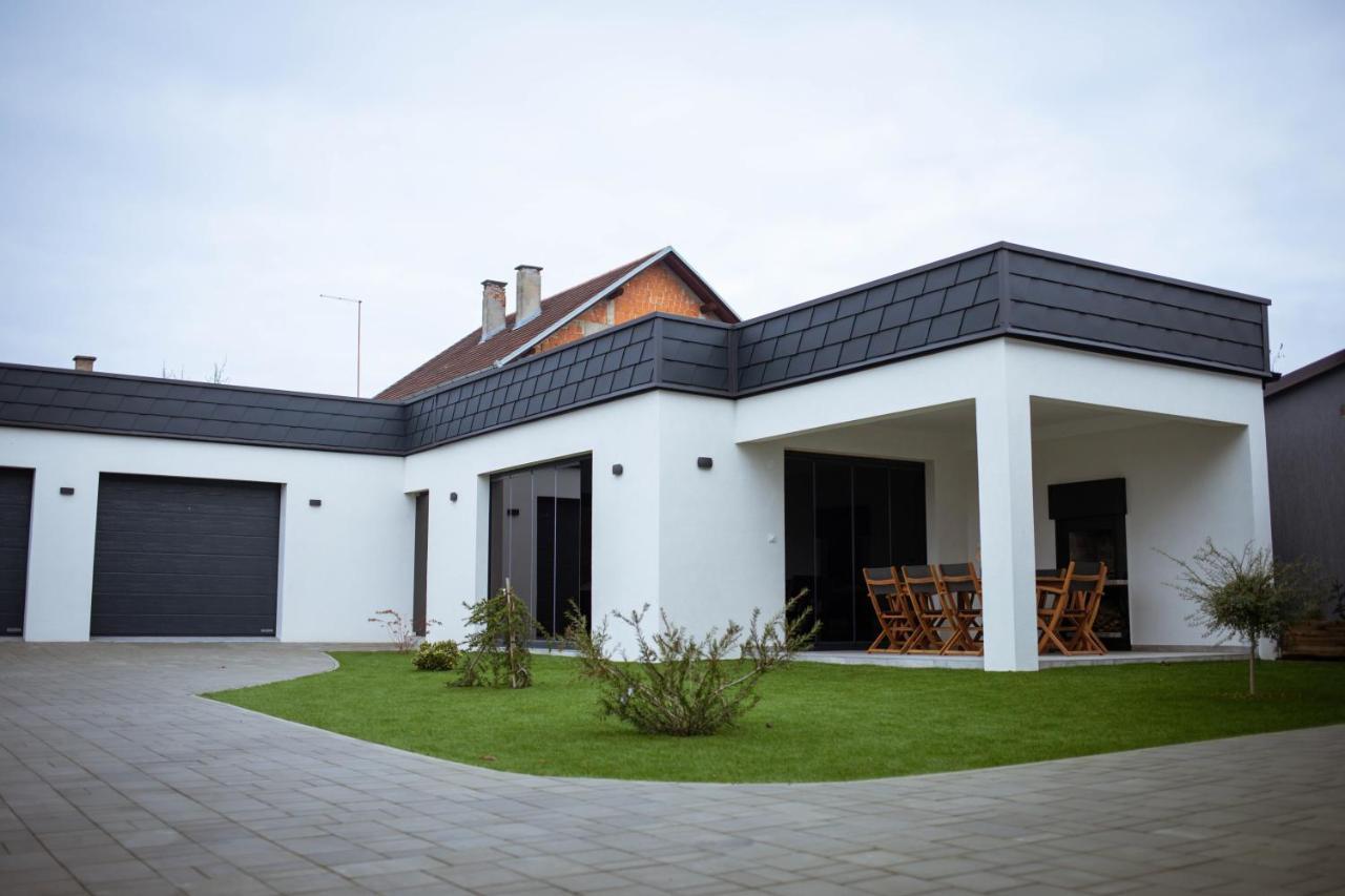 Villa Spa Heaven Novska Luaran gambar